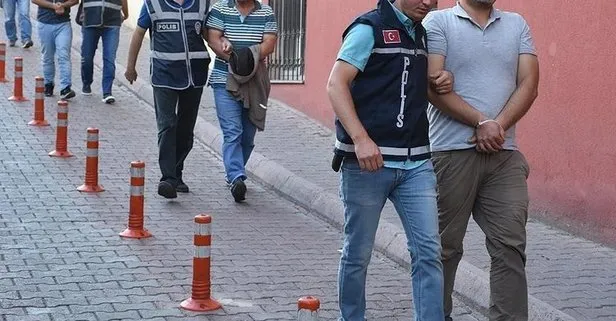 Son dakika: İzmir merkezli  FETÖ operasyonunda 8 şüpheli tutuklandı