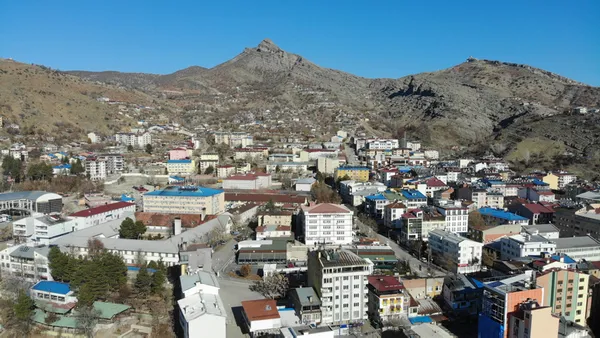 yataga-bagimli-hastalara-yerinde-saglik-raporu-ilk-uygulama-tuncelide-basladi-1645687202969.jpg Yatağa bağımlı hastalara yerinde sağlık raporu! İlk uygulama Tunceli'de başladı-6