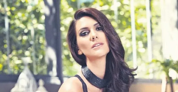Karadayi Nin Hakime Feride Si Berguzar Korel E En Guzel Yas Gunu Hediyesi Takvim