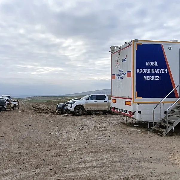 Enkaz alanında çalışmalar üçüncü gününde!