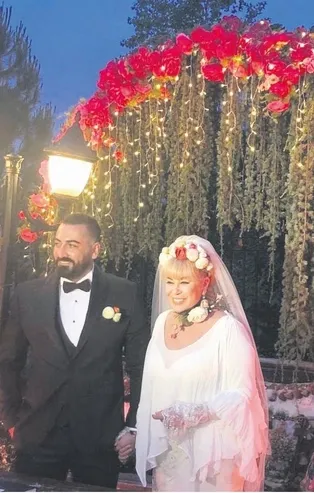 Zerrin Özer, Murat Akıncı'nın babasının açıklamaları üzerine tekrar boşanma kararı aldı