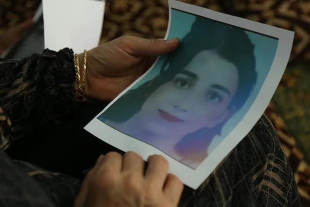 abd-destekliyor-ypgpkk-zorla-kaciriyor-teror-orgutu-mezarlari-cocuk-savascilarla-dolu-1694873873375.jpeg ABD destekliyor YPG/PKK zorla ellerine silah veriyor: Terör örgütü mezarları kaçırılan çocuklarla dolu-5