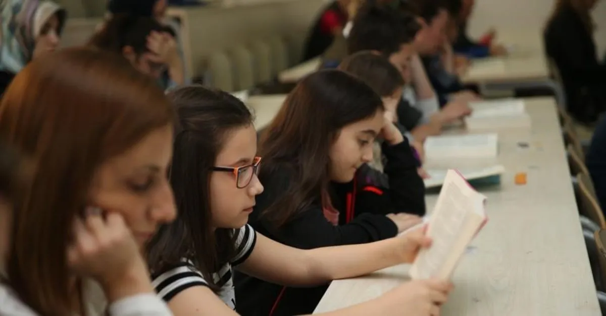 Izmir Nitelikli Okullar Taban Puanlari Yuzdelik Dilimler Izmir Lise Taban Puanlari 2020 Takvim