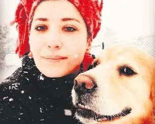 Barny annesine çekmiş