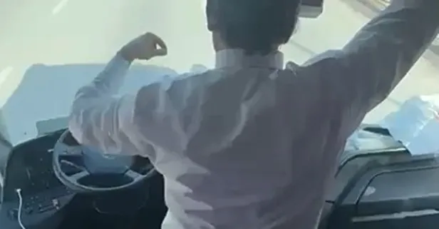 Taraftar otobüsü şoförü, direksiyonu bırakıp oynadı