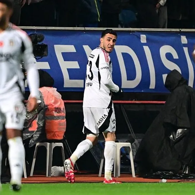 Beşiktaş’a Emirhan’dan kötü haber!