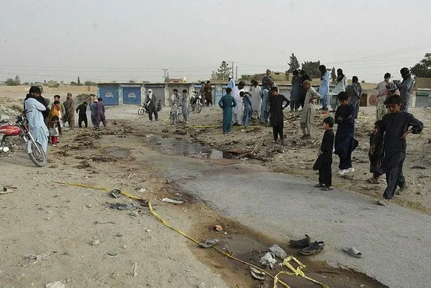 pakistanda-cami-yakinindaki-teror-saldirisi-52-kisi-hayatini-kaybetti-disisleri-bakanligindan-taziye-mesaji-1696000247948.jpeg Pakistan'da cami yakınındaki terör saldırısı: 52 kişi hayatını kaybetti! Dışişleri Bakanlığı'ndan taziye mesajı-3