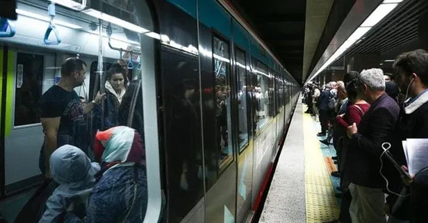 Marmaray'da teknik arıza! Seferler gecikmeli olarak yapılıyor