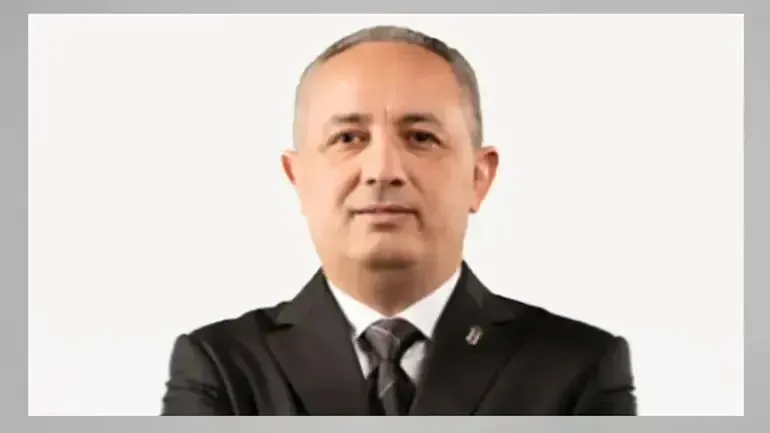 ozkan-yalimdan-chp-kurultayi-itirafi-115-imza-1-milyon-tl-ve-belediyede-is-pazarligi-1780417936576.jpeg Özkan Yalım’dan CHP kurultayı itirafı! 115 imza, 1 milyon TL ve belediyede iş pazarlığı-7