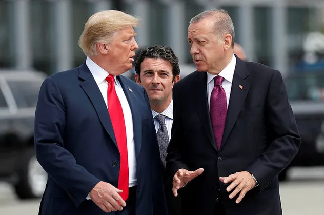 Trump FETÖ'cü papaz için Erdoğan'a ağladı