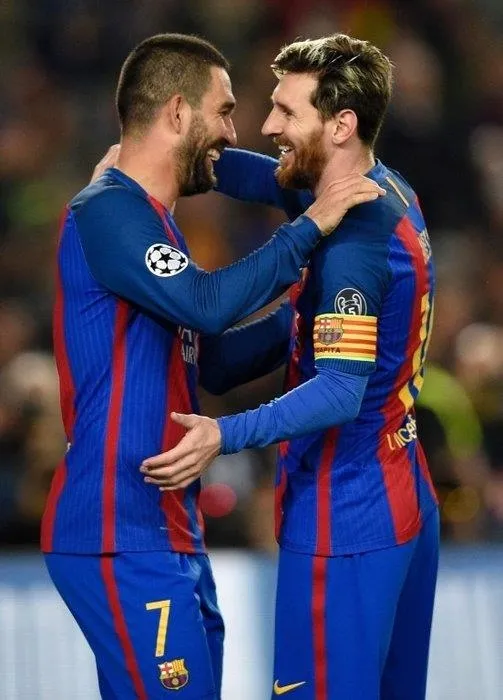 Flaş iddia: Messi, Arda Turan'a selam bile vermiyor-10