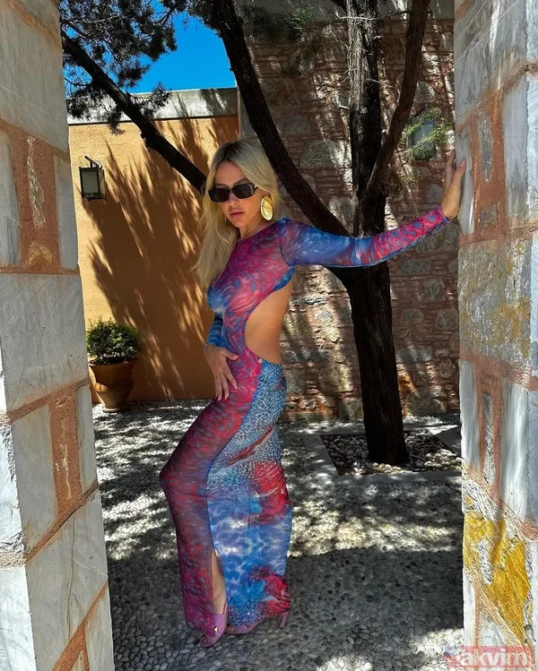 Hadise de " sırtımı seviyorum napim " diyor. Tamam sırtın güzel onu güle güle kullan Hadiseciğim.