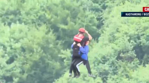 Devlet tüm gücüyle sahada: Selin yaşandığı Kastamonu’da vatandaşlar helikopterlerle tahliye ediliyor