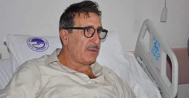 Cem Özer'in ayağı kırıldı