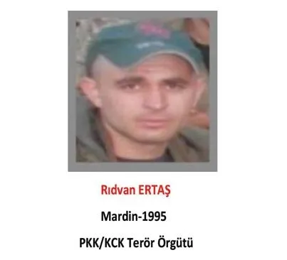 Son dakika... Gri listedeki terörist teslim oldu-1