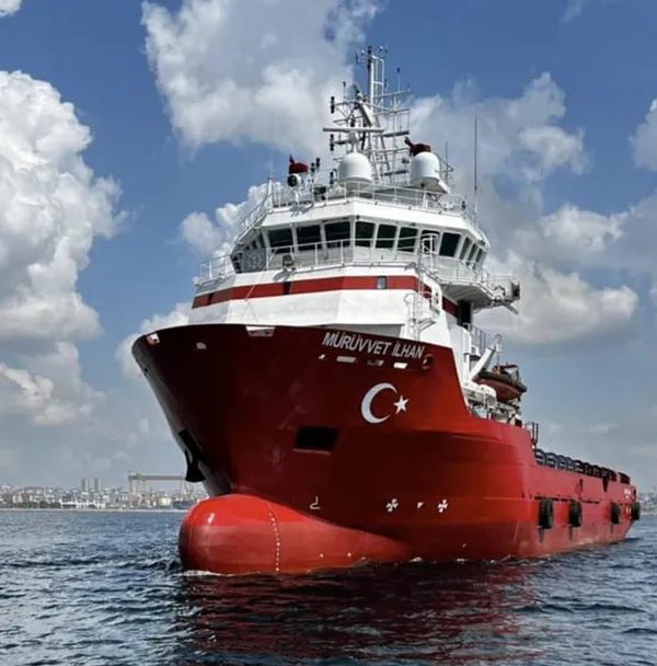 kanli-noel-sehitleri-murat-hakan-kutsi-ilhan-kardeslerin-isimlerinin-ardindan-anneleri-muruvvet-ilhanin-da-adi-1662219404923.jpg Kanlı Noel şehitleri Murat Hakan Kutsi İlhan kardeşlerin isimlerinin ardından anneleri Mürüvvet İlhan'ın da adı bir gemiye verildi-3