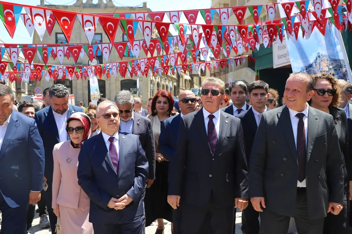 KKTC Başbakanı Ünal Üstel Bakü'de konuştu: Erdoğan ve Aliyev Türk dünyasına yön veren iki büyük liderdir-5