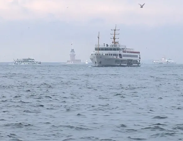 İstanbul’da kar ve sağanak nedeniyle bazı vapur seferleri iptal edildi