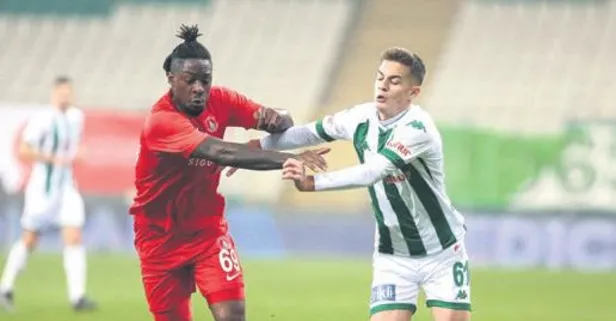 Bursa evinde yıkıldı