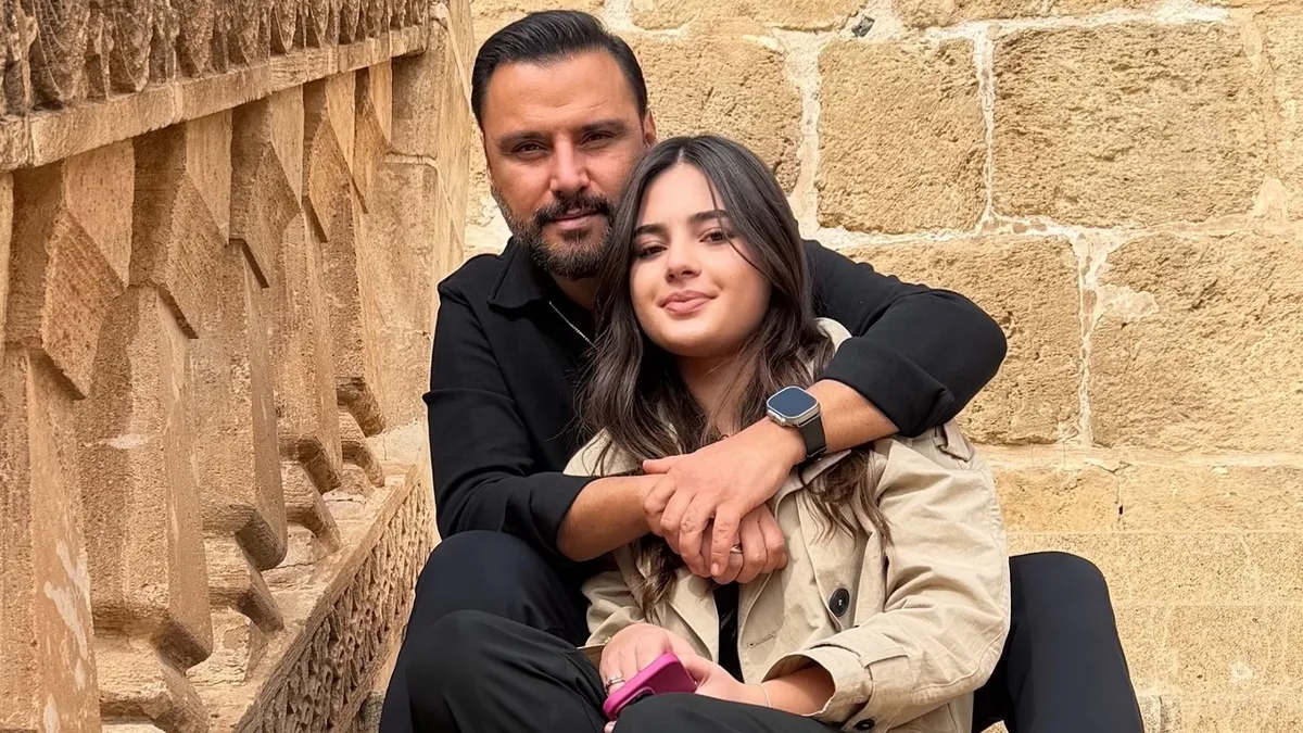 Alişan yıllar önce kaybettiği kardeşi Selçuk Tektaş'ın acısıyla bağlamanın tellerine vurdu: "Seni özlediğimde hep bu türkü geliyor aklıma"-5