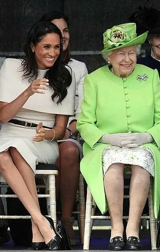 Kraliçe Elizabeth, Meghan Markle'ı odadan kovdu