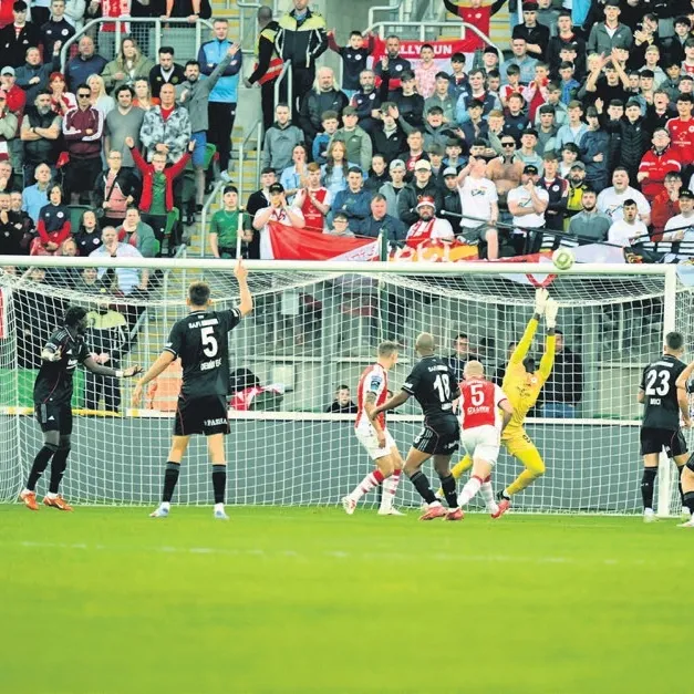 Milot Rashica kafa karıştırdı