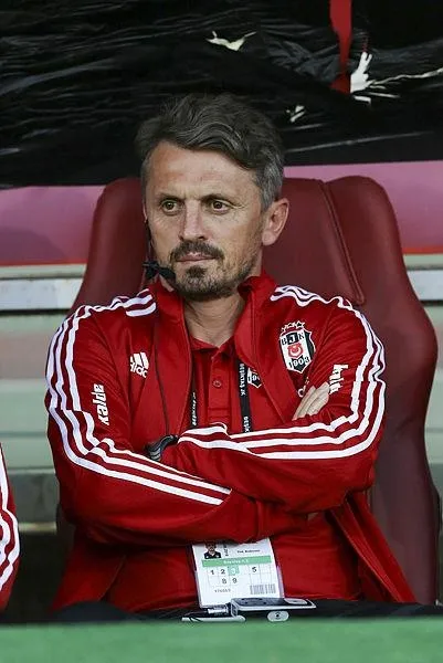 Beşiktaş'ta son dakika şoku: Orhan Ak istifa etti-1