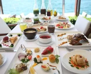 Oruç tutayım derken midenizi delmeyin!