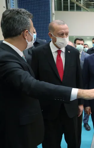 Başkan Erdoğan ASELSAN tesislerini gezdi!