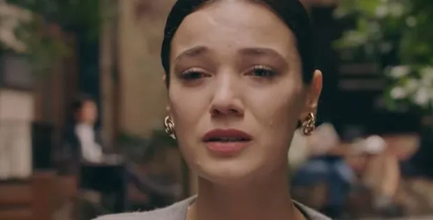 Kırmızı Oda oyuncuları patır patır dökülüyor Boncuk'un ardından başrol apar topar diziden ayrıldı! Ama TV 8'de gidenin yeri çabuk doldu-10