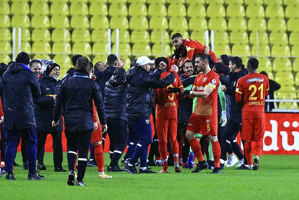 fenerbahce-2014-yilindan-itibaren-tam-24-kupayi-kazanamadi-1644491202660.jpg Fenerbahçe 2014 yılından itibaren tam 24 kupayı kazanamadı-4
