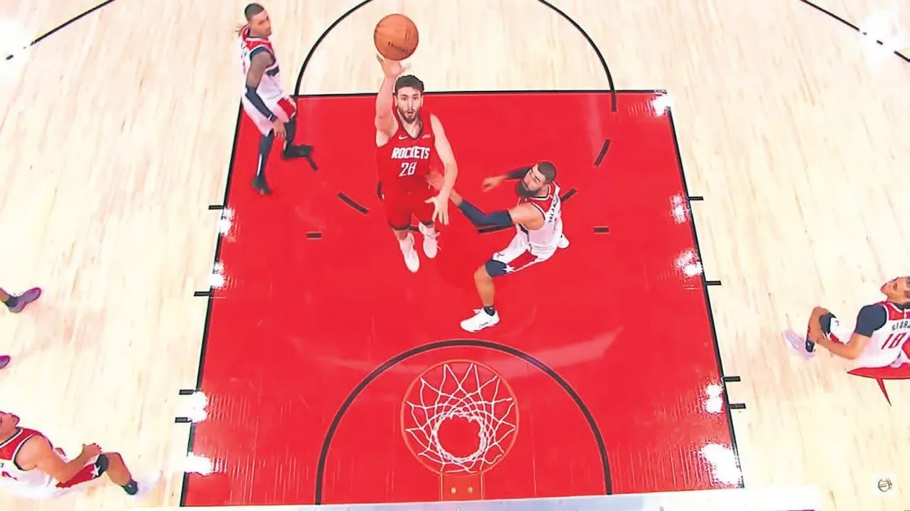 Milli basketbolcu Alperen Şengün maça damga vurdu!