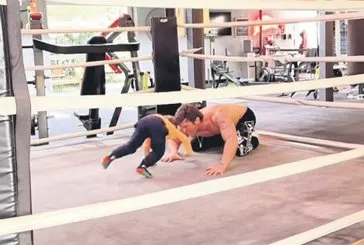 Kıvanç Tatlıtuğ ve oğlu Kurt Efe ringe çıktı!