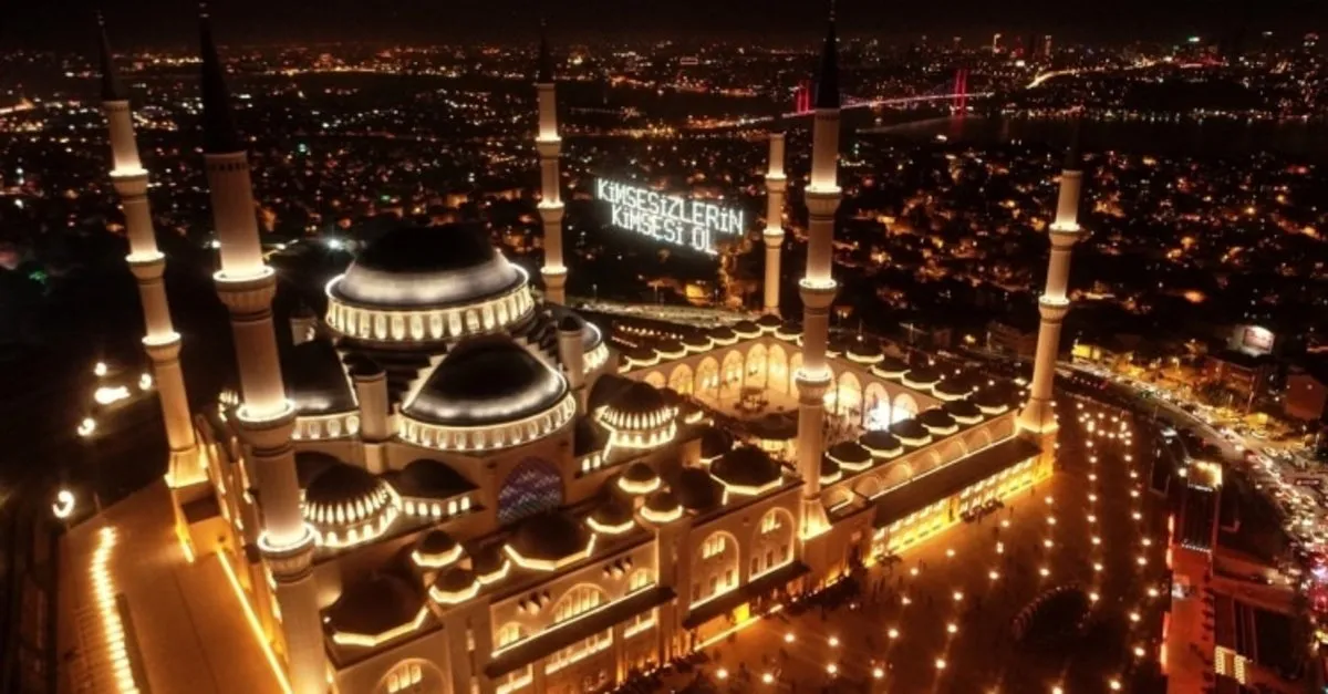 camii kadir gecesi nde doldu