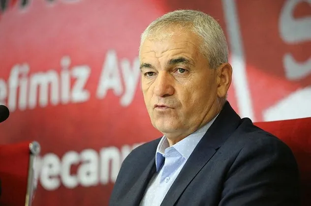 Demir Grup Sivasspor, teknik direktör Rıza Çalımbay ile 1 yıllık sözleşme imzaladı