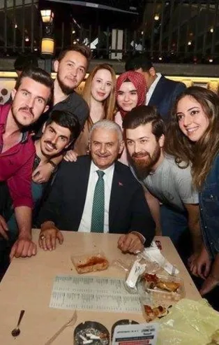 Binali Yıldırım'dan Çengelköylülere sahur sürprizi!