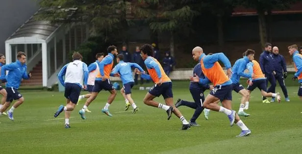 sezon-sonunda-trabzonspor-ile-sozlesmesi-sona-erecek-denswil-resmi-teklif-bekliyor-1650235984329.jpeg Sezon sonunda Trabzonspor ile sözleşmesi sona erecek Denswil resmi teklif bekliyor-5