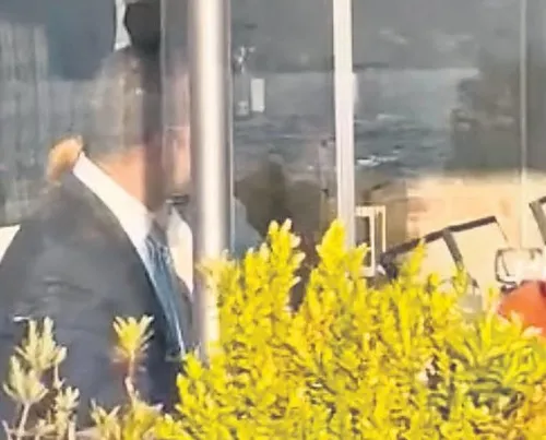 Sibel Can ile Emir Sarıgül aylar sonra yeniden! Gözden uzak duruyorlar ama kaçmaz! Böyle görüntülendiler