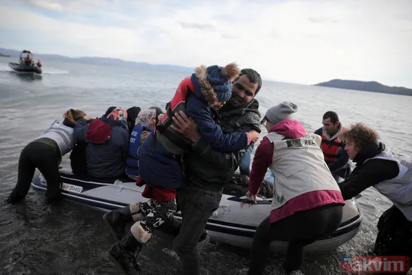 Ajanslar son dakika olarak duyurdu: İşte Yunanistan'a ulaşan göçmen botları - 40