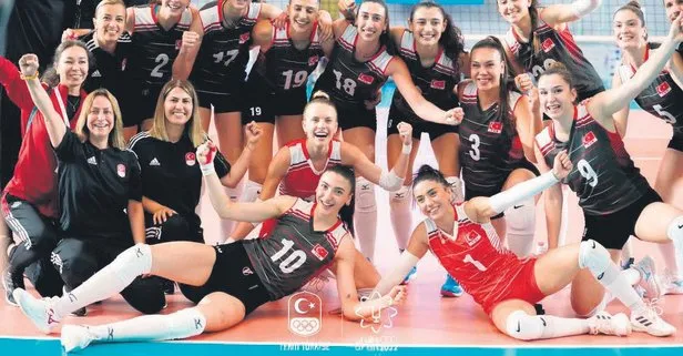 Akdeniz Oyunları’nda altın madalyaya sadece bir adım kaldı! Voleybol Milli Takımı Sırbistan’ı set vermedi