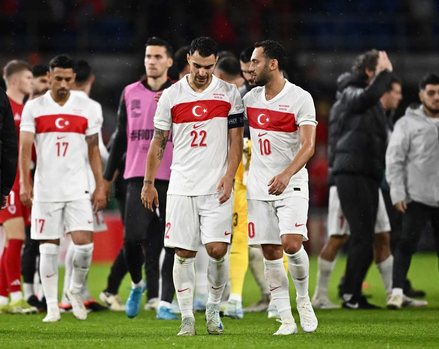 Kalede savaş! Montella Türkiye'nin Macaristan maçı 11'ini netleştirdi - 10