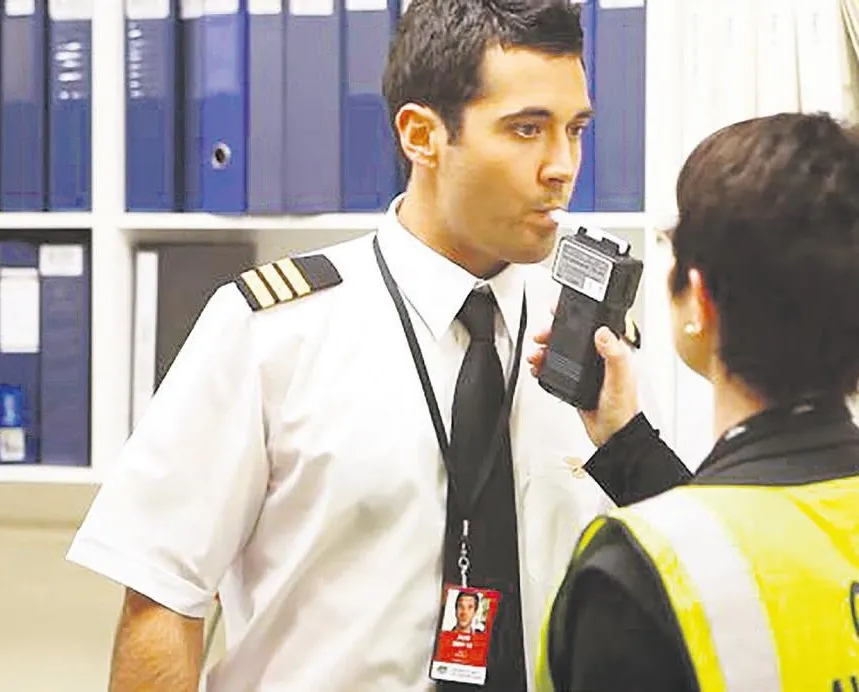 Pilotlara alkol testi