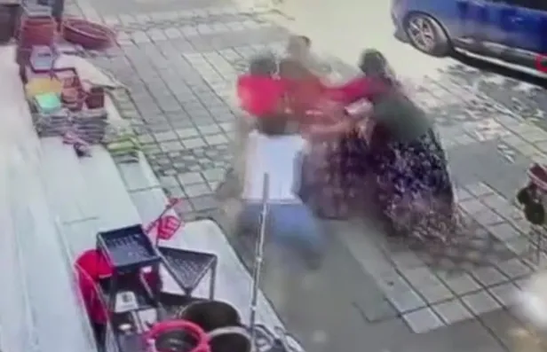 Esenyurt’ta hırsızlar yine iş başında! Önce soyup sonra soyundular-4