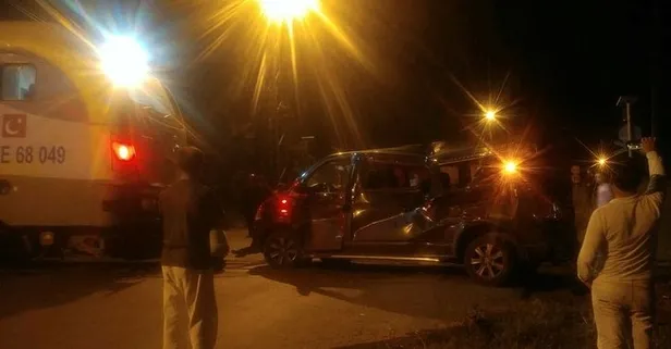 Çatalca'da tren araca çarptı