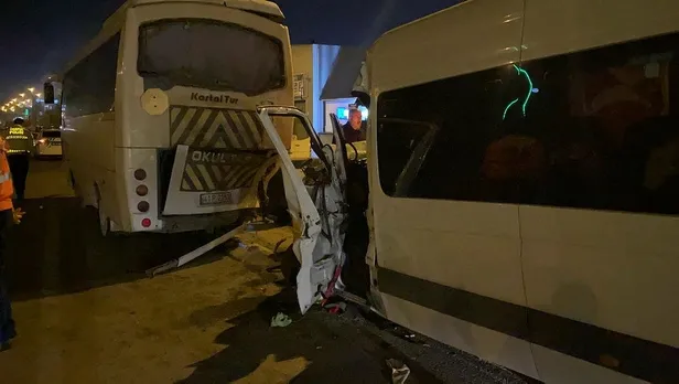 Son dakika: İki servis çarpıştı ortalık savaş alanına döndü! 1'i ağır 10 yaralı-5