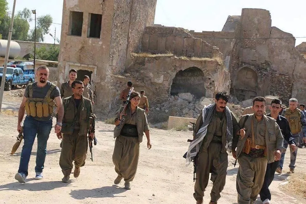 PKK'lı teröristler DEAŞ bahanesiyle Kerkük'te!-2
