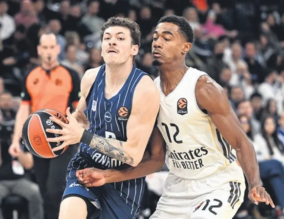 Efes Pablo Laso ile 2027 yılına kadar el sıkıştı