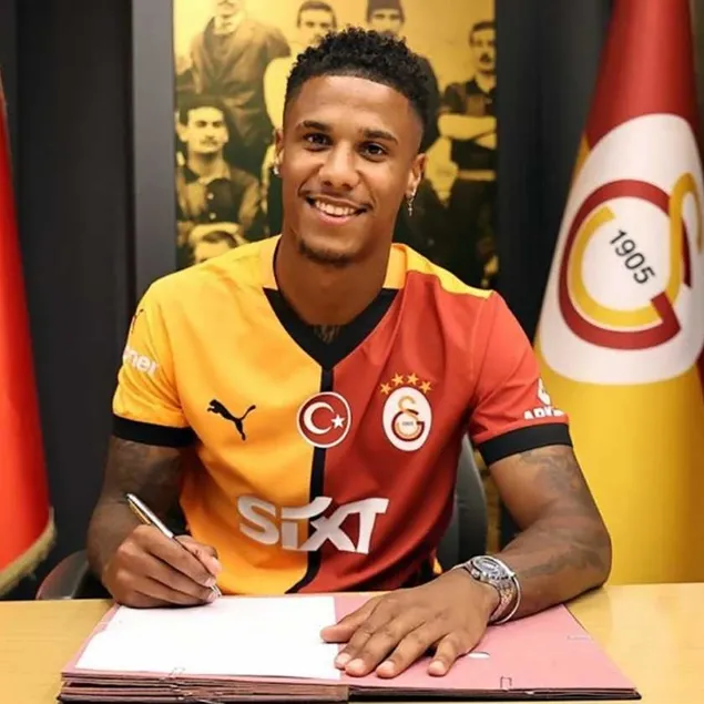 Galatasaray’a Ismail Jakobs’tan iyi haber!