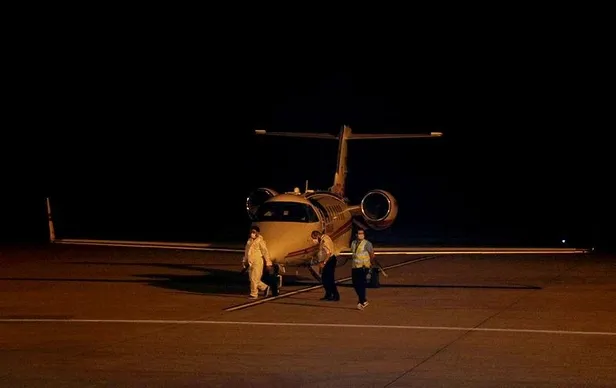 Son dakika: Rusya'daki Kovid-19 hastası Türk vatandaşı ambulans uçakla Türkiye'ye getirildi-1