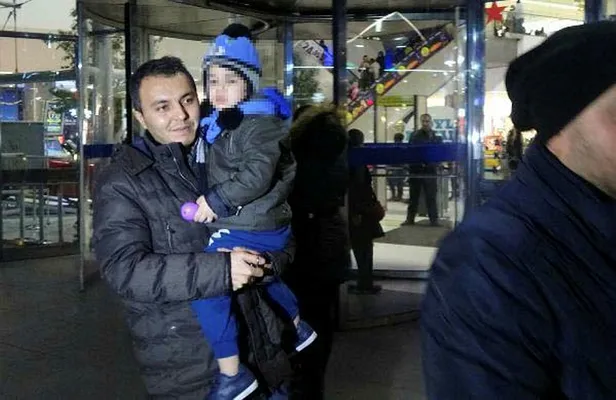 Bursa'da yürek burkan olay! 3 yaşındaki Hamza AVM'de annesi tarafından terk edildi-3